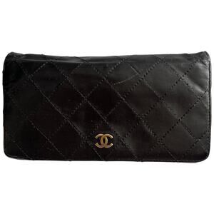 CHANEL Quilted Interlocking CC Logo Black Lambskin Long Wallet SRP: $1600